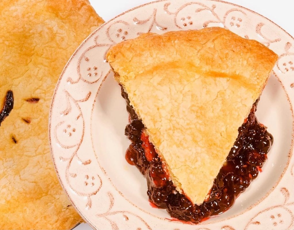 What to eat in Saskatchewan - Berry Pie